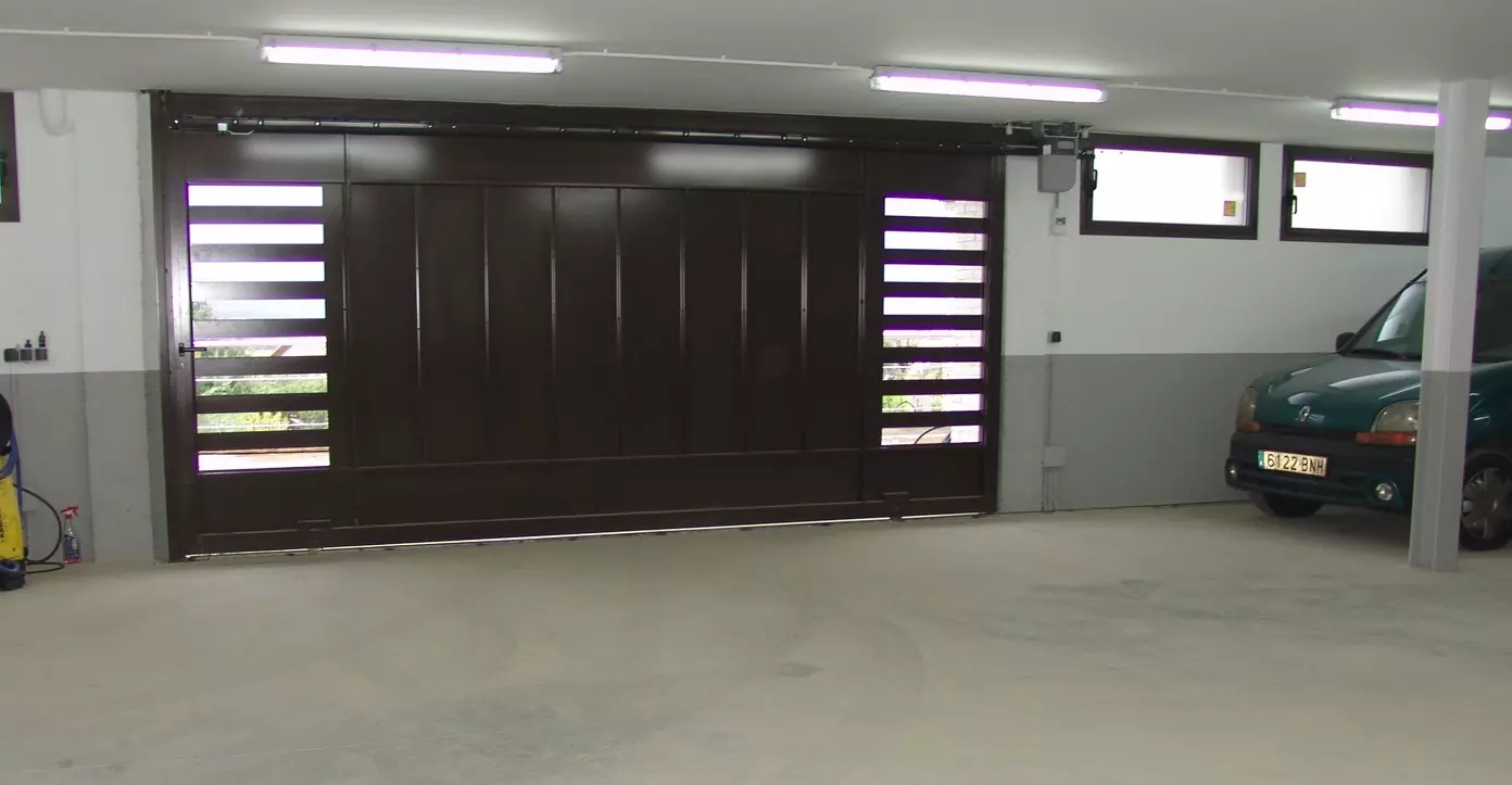 Puertas correderas garaje Ourense
